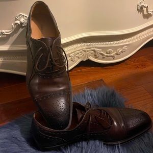 Magnanni Men’s Leather Oxford in smooth Brown lightly worn